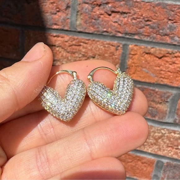 Anthropologie Crystal Heart 18K Gold Plated Stainless Steel Waterproof Earrings - Picture 8 of 14